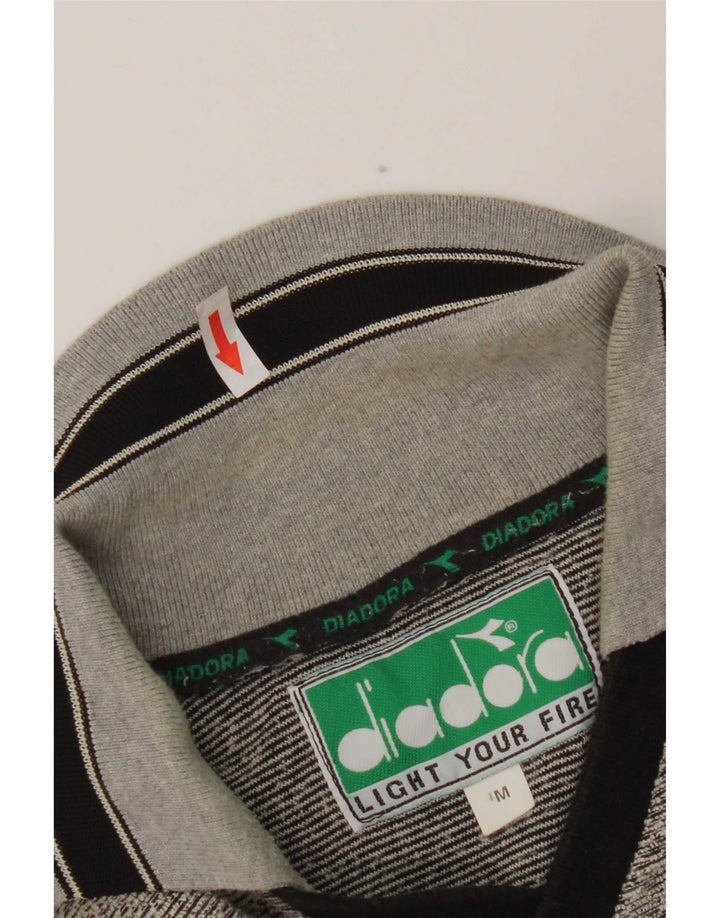 Diadora Herren-Poloshirt aus mittelgrau gestreiftem Polyester