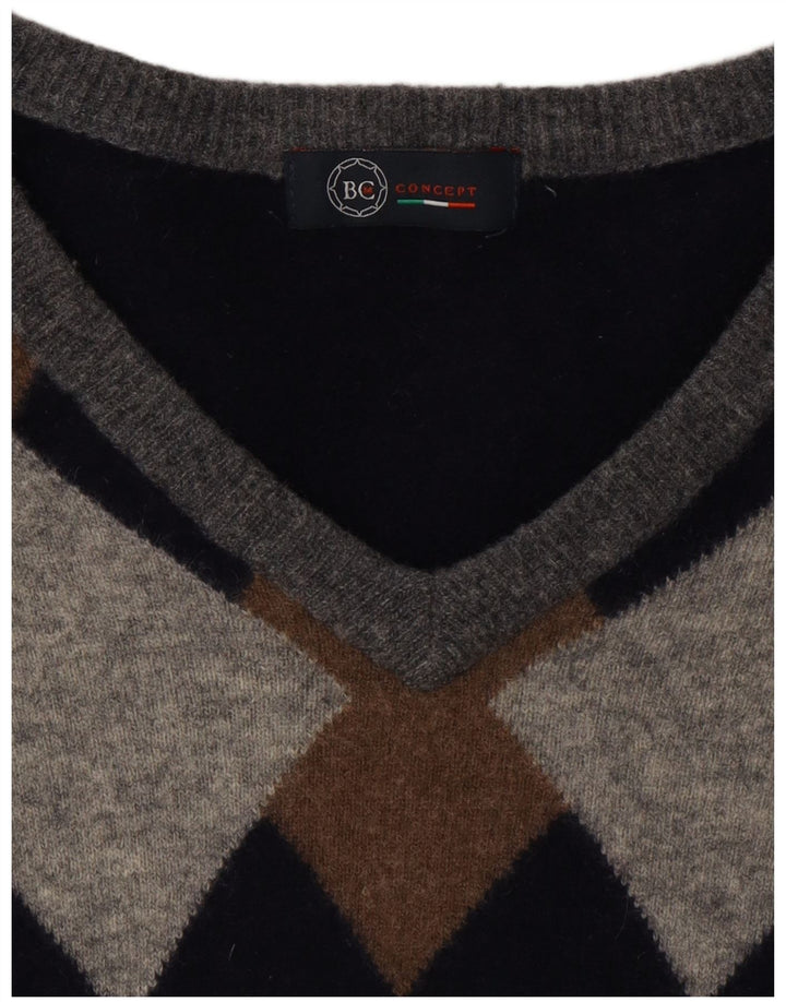 VINTAGE Mens V-Neck Jumper Sweater Small Navy Blue Argyle/Diamond