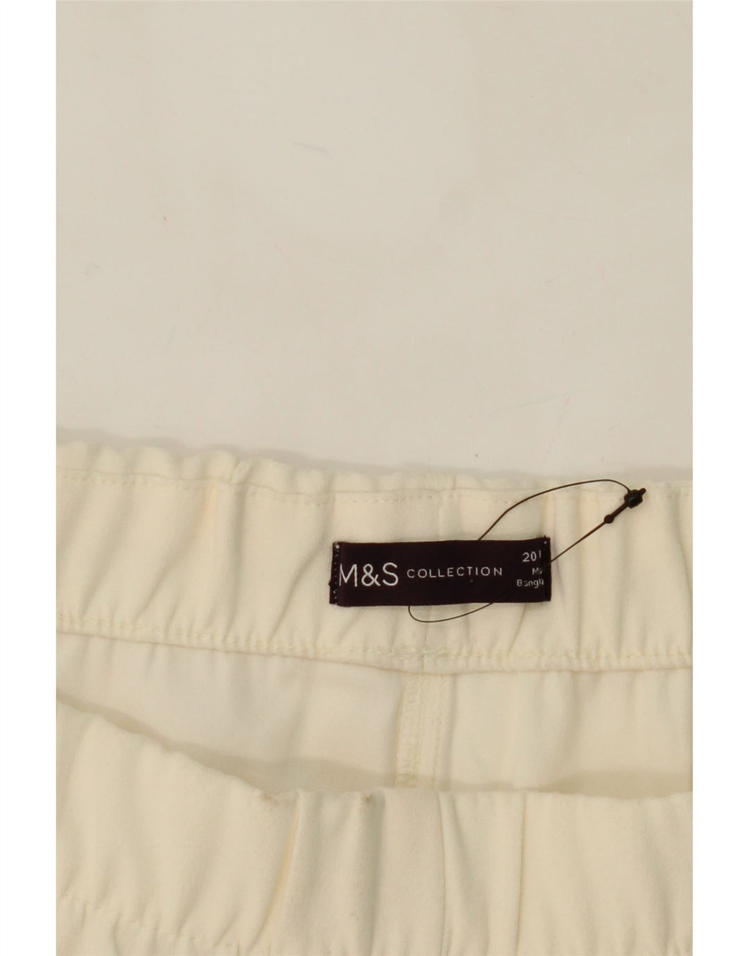 MARKS & SPENCER Womens Chino Shorts UK 20 2XL W38  White Polyester Vintage Marks & Spencer and Second-Hand Marks & Spencer from Messina Hembry 