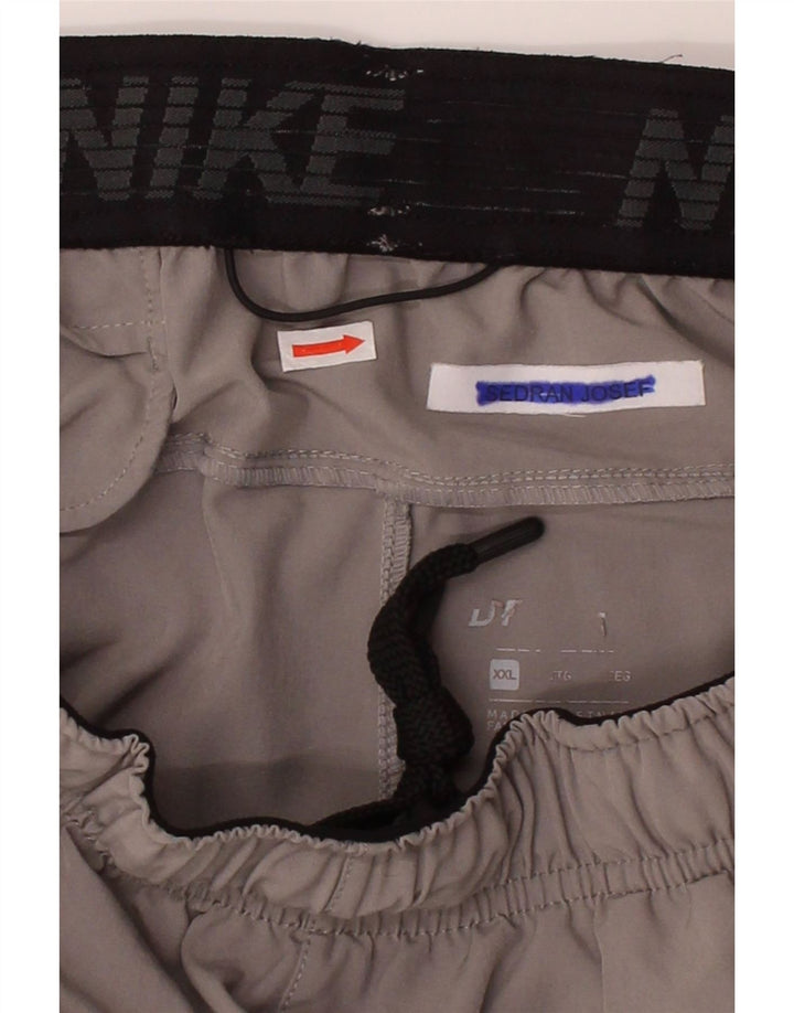 NIKE Mens Sport Shorts 2XL  Grey Colourblock Polyester