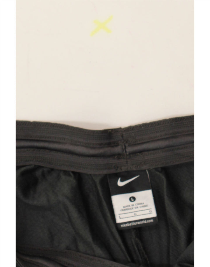 NIKE Womens Sport Shorts UK 14 Large  Black Colourblock Polyester Vintage Nike and Second-Hand Nike from Messina Hembry 
