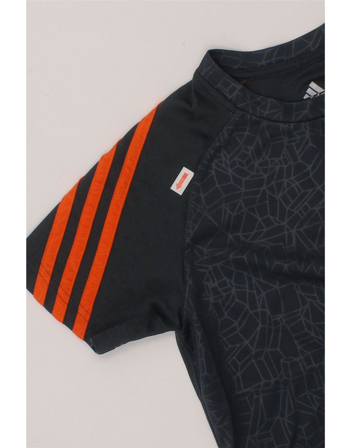 ADIDAS Boys Climalite T-Shirt Top 7-8 Years Small Grey Geometric Polyester Vintage Adidas and Second-Hand Adidas from Messina Hembry 