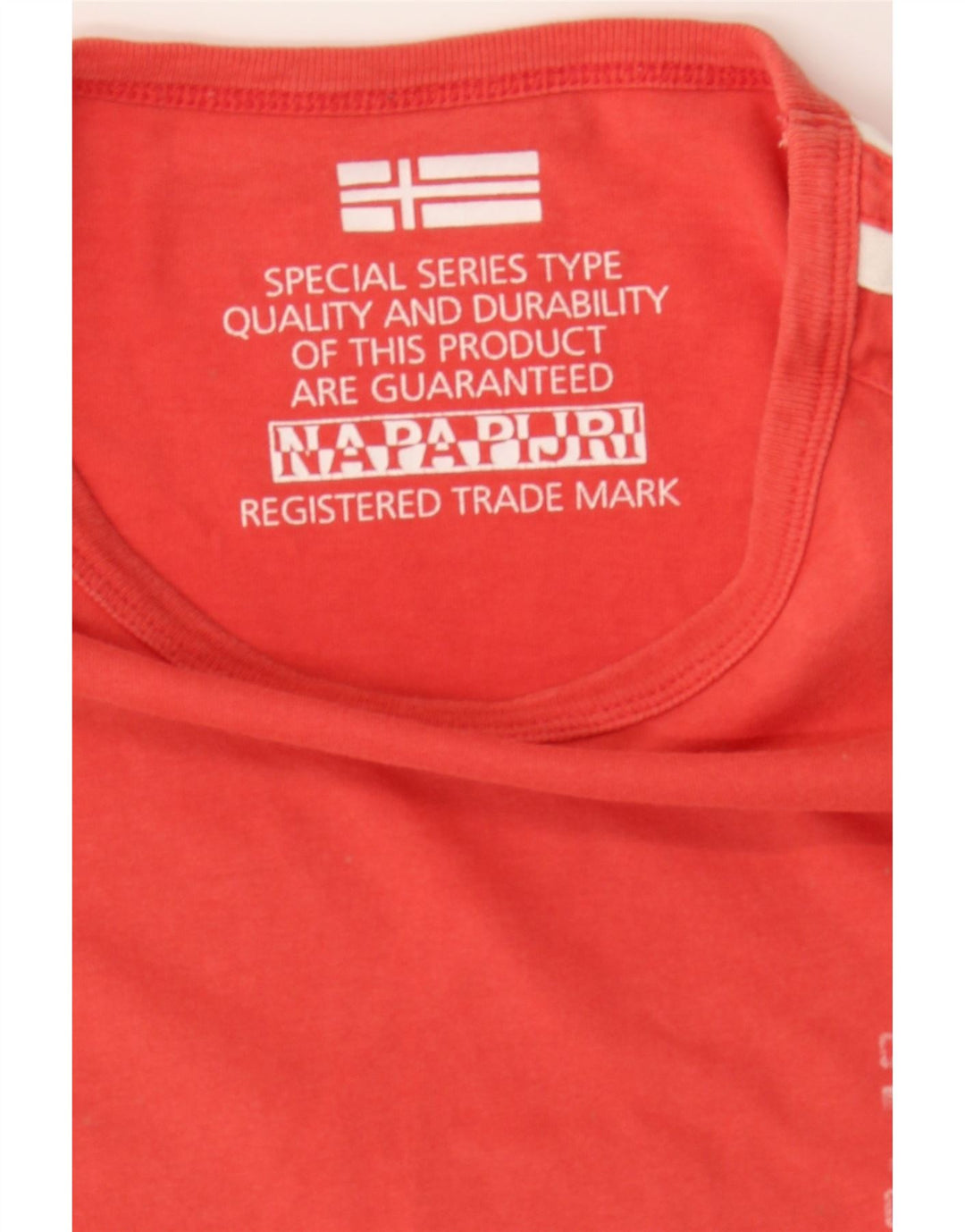 NAPAPIJRI Mens Graphic T-Shirt Top Large Red Vintage Napapijri and Second-Hand Napapijri from Messina Hembry 