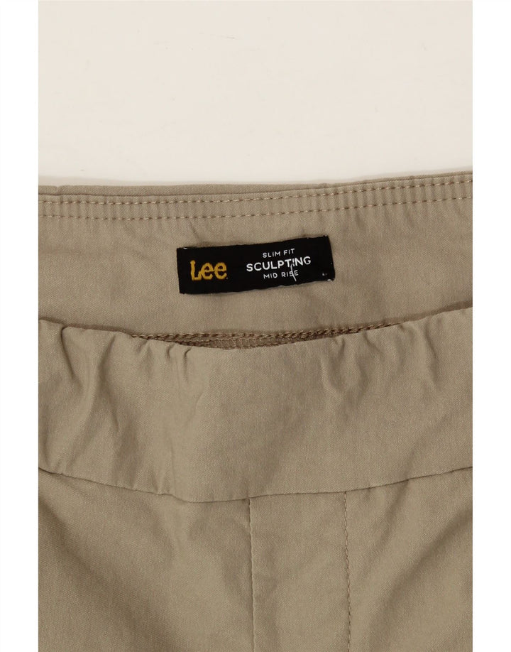 LEE Womens Sculpting Slim Fit Bermuda Shorts US 6 Medium W32  Beige Vintage Lee and Second-Hand Lee from Messina Hembry 