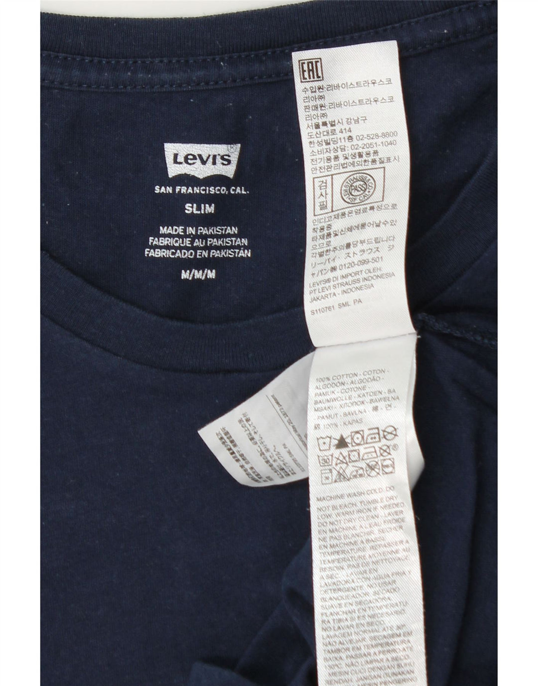 LEVI'S Mens Slim T-Shirt Top Medium Navy Blue Cotton Vintage Levi's and Second-Hand Levi's from Messina Hembry 