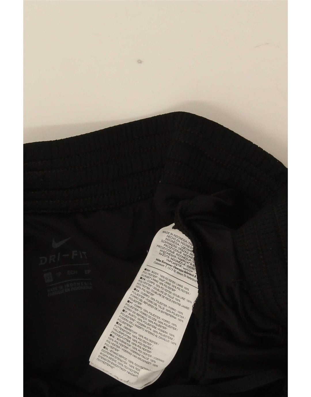 Pantaloncini sportivi regolari da donna Nike XS neri in poliestere