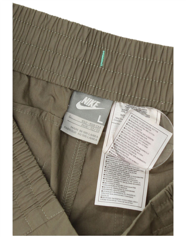 Nike Boys Casual Shorts 12-13 Years Large W28 Khaki Polyester